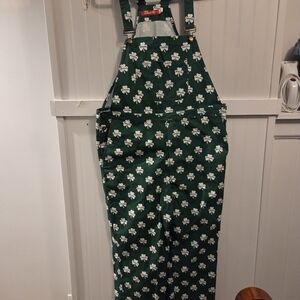 Chic Green Clover Print Romper